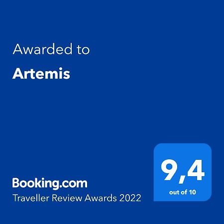 Готель Artemis Karpenisi Екстер'єр фото